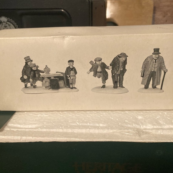 Department 56 Dickens Village Over 50 buildings and accessories. Prices vary - Picture 6 of 16